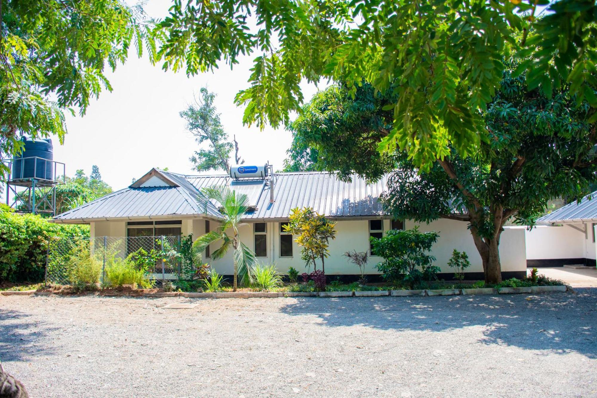 Harry'S Kisumu Oasis Aparthotel Exterior photo