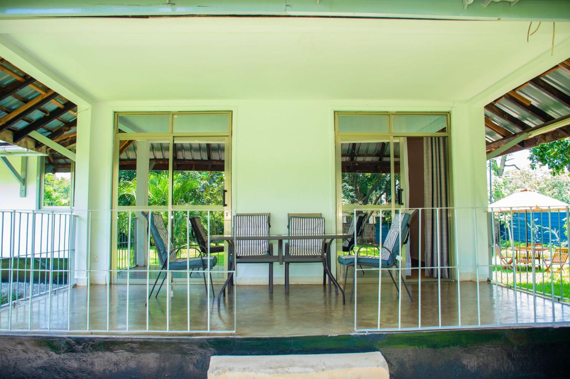 Harry'S Kisumu Oasis Aparthotel Exterior photo